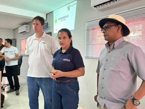 Badespi leva orientação de crédito para empreendedores de Ipiranga do Piauí por meio do Pacto pela Economia